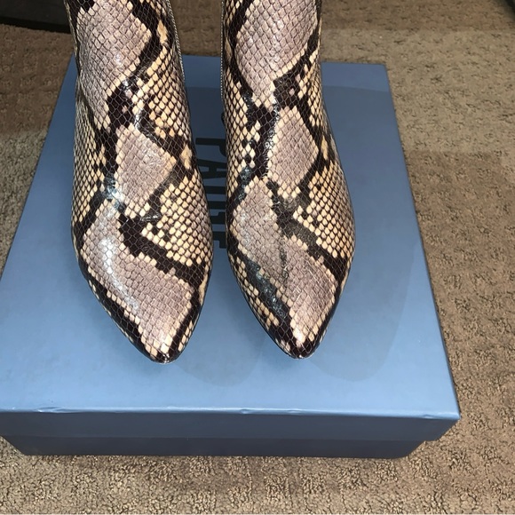 Paige Catherine Snakeskin-Embossed Leather Ankle Boots sz 5.5 - Picture 3 of 7